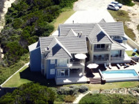 Moya Manzi Beach House