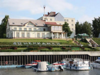 40th Meridian Yacht Club
