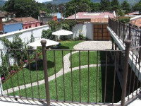 Dos Loros Inn Of Antigua