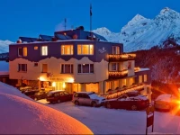 Hohe Promenade 3*