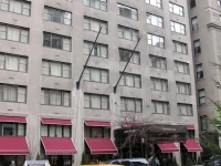 Loews Regency 4*