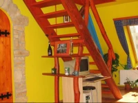 7X24 Central Hostel 