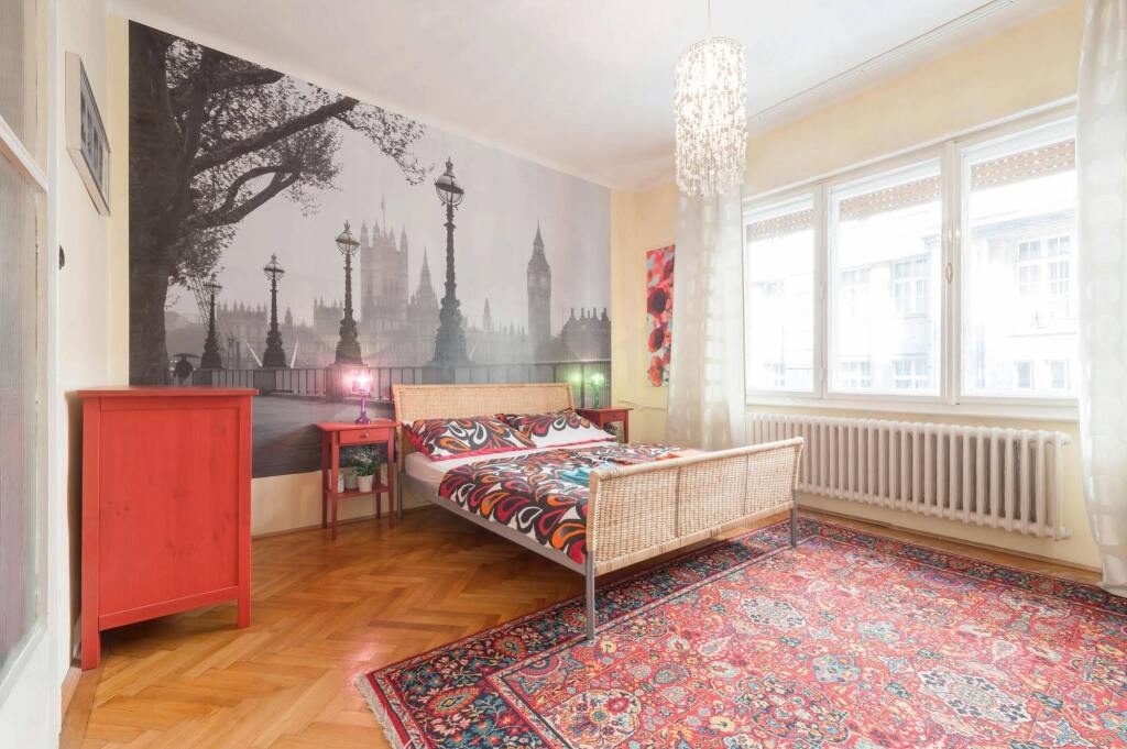 Parliament Apartment Downtown 