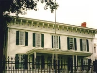 White House 3*
