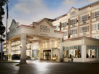Four Points By Sheraton Toronto Lakeshore