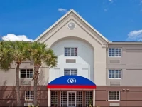 Candlewood Suites Miami Airport West 4*