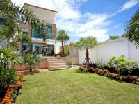 Villa Radiance