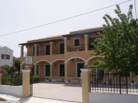 Stavros Apartments 
