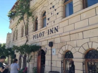 Pilot Inn Cave Hotel  3*