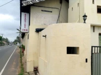 Sea Side Inn Hikkaduwa 2*