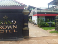 Grand Crown Hotel