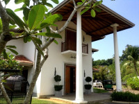 Villa White Queen