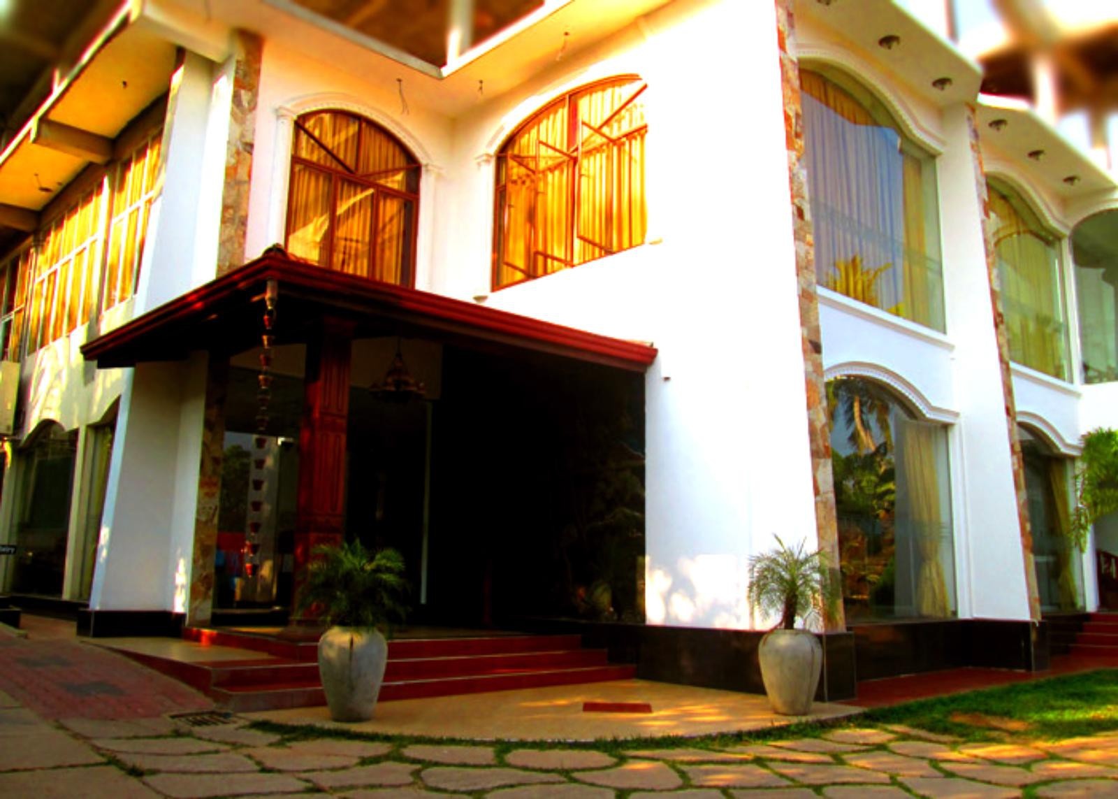 Chandiv Hotel 2*