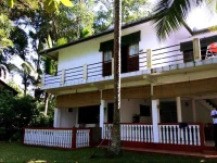 Isuru Holiday Home Bentota 2*