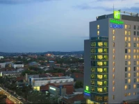 Holiday Inn Express Semarang Simpang Lima 3*