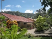 Collin Beach Hotel 1*