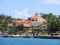 Coco Reef Resort & Spa 4*