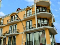 Eiffel Hotel 4*