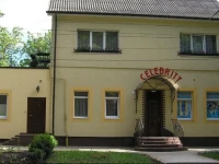 Celebrity 4*
