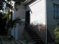 Dacha Guest House 2*