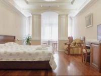 Grecheskiy hotel 4*