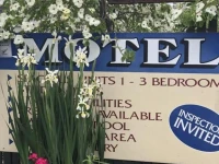 Colonial Motel 4*