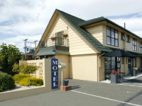 Colonial Motel