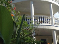 Yuzhny Ray Guest House