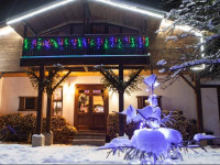 Gostevoy Dvor Dvenadtsat Mesyatsev guest house