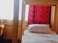 Arzy Hostel 4*