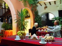 El Hostal Grial 2*