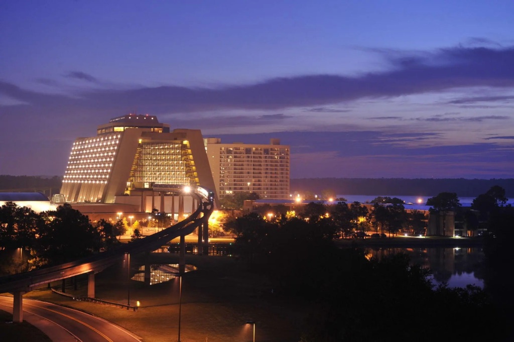Disneys Contemporary Resort 4*