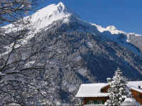 Holiday Home Stocker