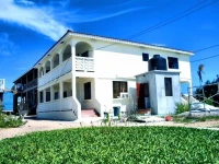 Evans Place 3*