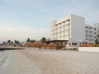 Holiday Inn Cancun Arenas 4*