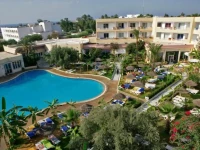 Delphin Plaza 4*