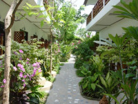 Ark Bar Beach Resort