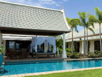 Miskawaan Luxury Beachfront Villas