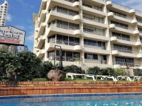 Surfers Chalet 4*
