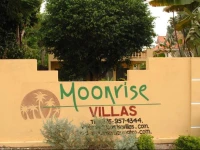 Moonrisevillas 