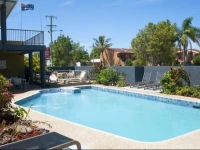 Coastal Bay Motel 