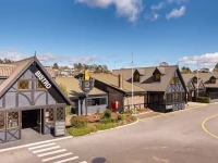 Olde Tudor Hotel 