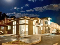 Remington Motor Inn 5*