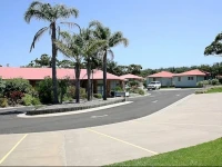 Kings Point Retreat 
