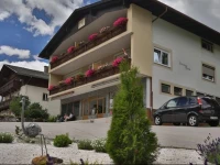 Three-Bedroom Apartment in Abfaltersbach I 