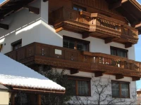 Haus Holaus 