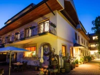 Pension Julia - Haus Elisabeth - Weinhof Lang-Wallner 