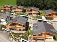 Avenida Panorama Chalets by Alpin Rentals