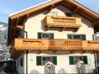 Apartment Plank II Stumm 