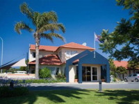 Pacific Coast Motor Lodge
